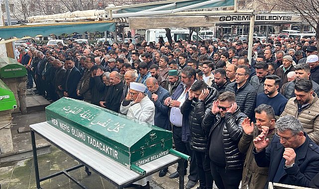 3 aracın karıştığı kazada ölen baba ve 2 oğlu toprağa verildi
