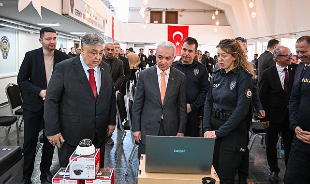 'Türkiye-Bulgaristan' iş birliğiyle temin edilen elektronik malzemeler, Dereköy'de teslim alındı