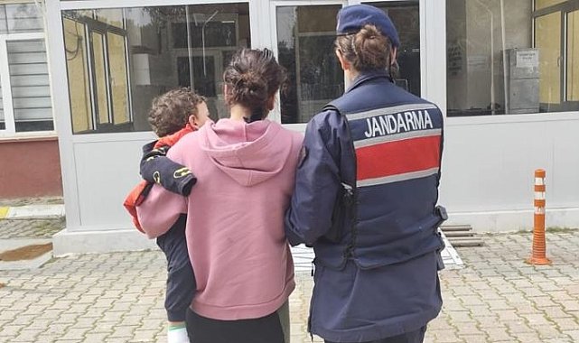 7 ayrı suçtan 20 yıl hapis cezası bulunan kadın, kucağında bebeğiyle cezaevine girdi