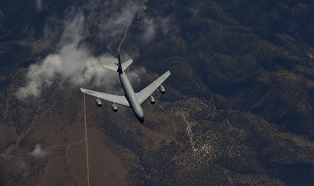ABD'ye ait yakıt ikmal uçağı Irak'ta düştü