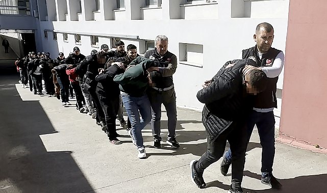 Adana'da 'torbacı' operasyonunda 11 tutuklama