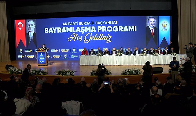 AK Parti teşkilatı, Ala ve Varank'ın katıldığı toplantıda bayramlaştı