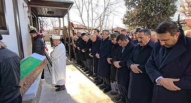 AK Parti'li Aksal'ın babası son yolculuğuna uğurlandı