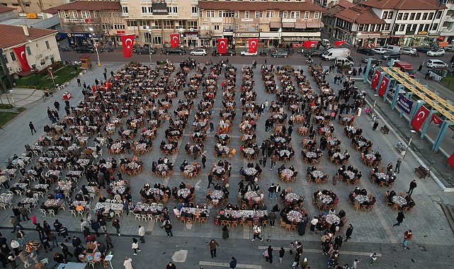 AK Parti'li Kasapoğlu, Manisa'da iftar programına katıldı