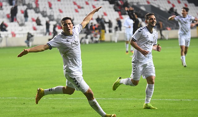 Altay deplasmanda Balıkesirspor'la oynuyor