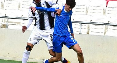 Altay deplasmanda Eskişehir Anadolu ile oynuyor