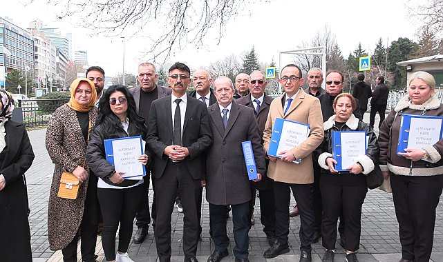 Alternatif Parti'nin kuruluş dilekçesi İçişleri Bakanlığı'na teslim edildi