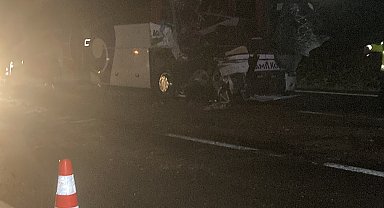 Ankara'da yolcu otobüsü, TIR'a çarptı: 1 ölü, 15 yaralı