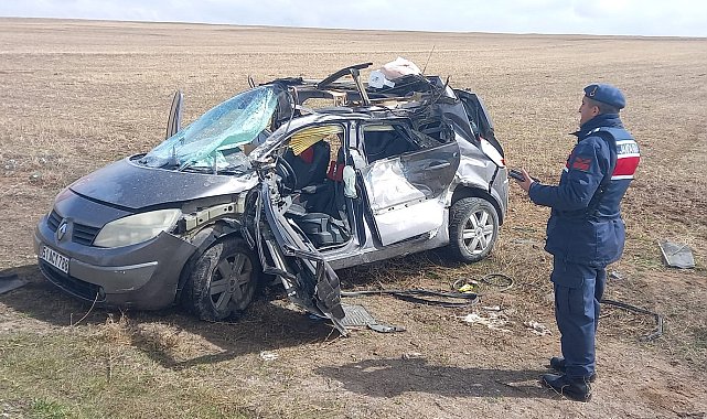 Babasından izinsiz alıp, kuzenleriyle gezintiye çıktığı otomobil TIR'a çarptı: 1 ölü, 3 yaralı