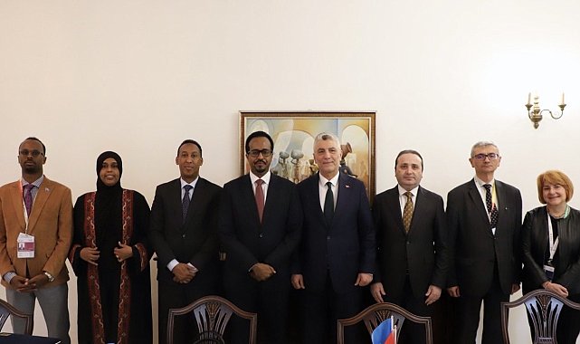 Bakan Bolat, Somalili mevkidaşı Hassan ile bir araya geldi