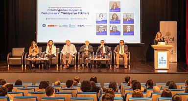 BAU'da 'Orta Doğu'daki Jeopolitik Gelişmelerin Türkiye'ye Etkileri' paneli düzenlendi