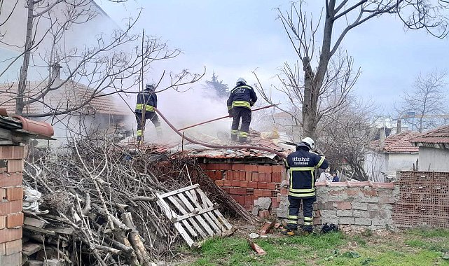 Bedensel engelli, evinde çıkan yangında yaralandı