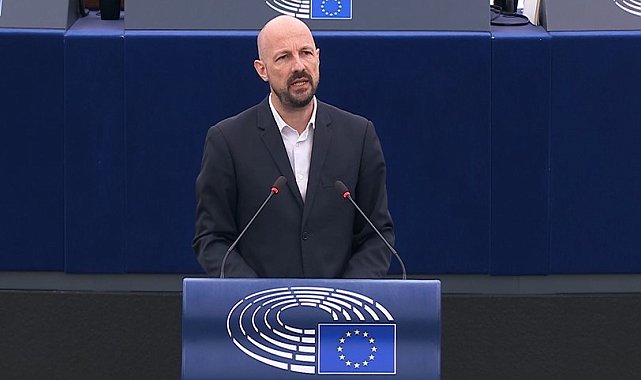 Belçikalı AP üyesi Botenga: Bombalarınız asla demokrasi getirmedi ve asla getirmeyecek