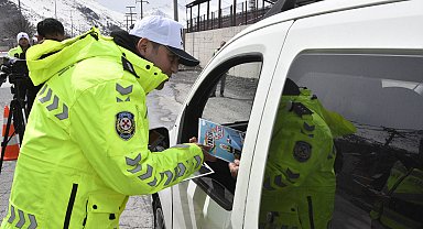 Bitlis'te trafik ekipleri, bayram öncesi denetimlerini artırdı