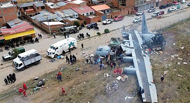 Bolivya'da kargo uçağının düşmesi sonucu hayatını kaybedenlerin sayısı 22'ye yükseldi