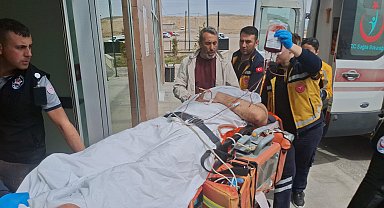 Boşanma aşamasındaki eşini bıçaklayıp, intihar girişiminde bulundu