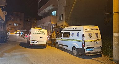 Çanakkale'de vatandaşları 300 milyon lira dolandırdığı ileri sürülen emlakçı, evinde ölü bulundu