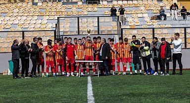 Çatalcaspor U18 Takımı, İstanbul Şampiyonası ve Türkiye Şampiyonası'nda oynamaya hak kazandı