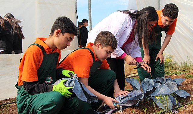 Çukurova'da geleceğin ziraatçileri tarım lisesinde yetişiyor