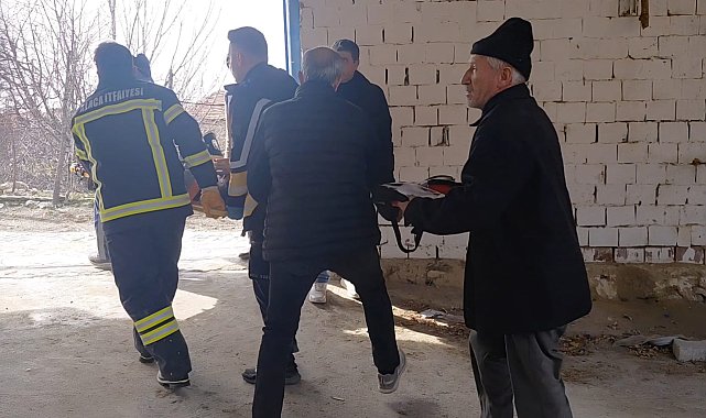 Depoda duvar çöktü; dengesini kaybedince elini makineye kaptıran Melih'in parmakları koptu