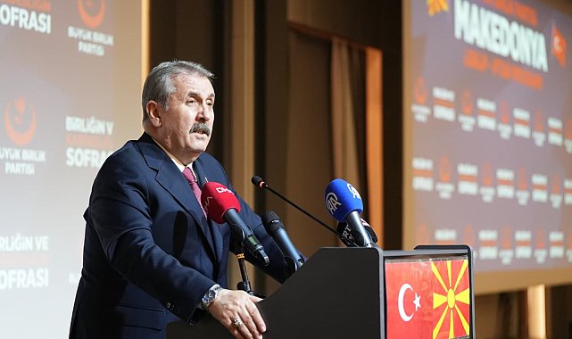 Destici Üsküp'teki iftar programında konuştu