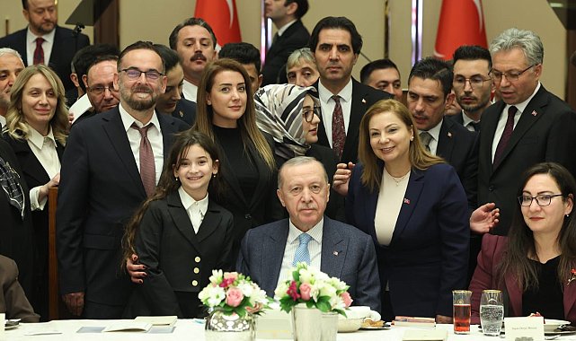 Dünya matematik şampiyonu Lina, Cumhurbaşkanı Erdoğan'dan 23 Nisan'da koltuğuna oturmayı istemiş
