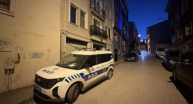 Emekli okul müdürü evinde ölü bulundu