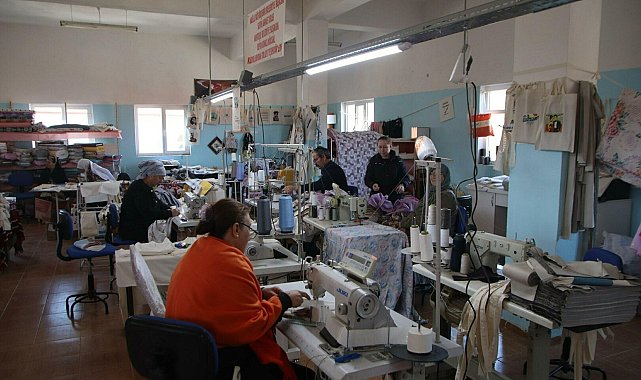 Emekli olunca köşesine çekilmedi, kadınlara umut oldu