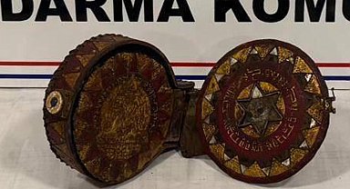 Erzurum'da ceylan derisine yazılmış altın işlemeli Tevrat ele geçirildi