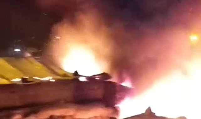Geçim kaynağı minibüs yandı, destek kampanyasıyla yenisi alındı
