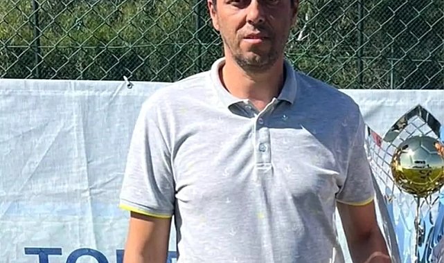 Halı sahada kalp krizi geçirip, öldü