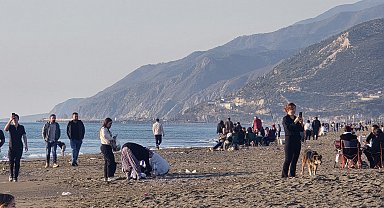 Hatay sahillerinde hafta sonu yoğunluğu