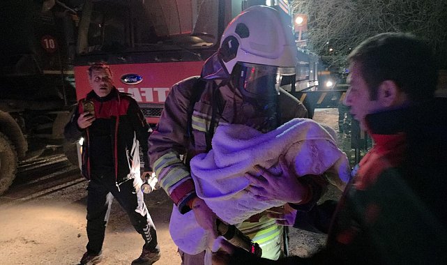 Hatay'da 5 katlı binada çıkan yangın korkuttu: 3 kişi dumandan etkilendi