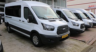 İkinci el minibüsler piyasaya Terme'de sunuluyor; aylık 650 araç yenilenip Türkiye'ye satılıyor