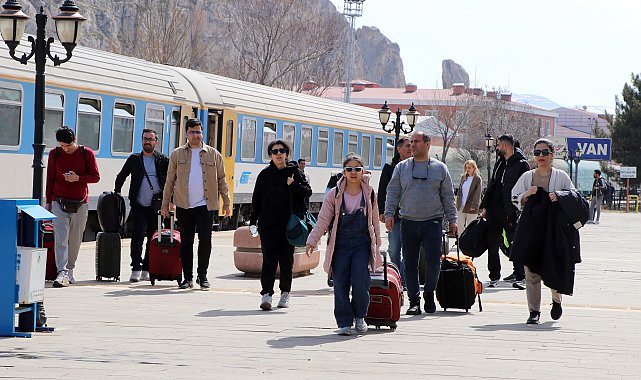 İran'a saldırı Van turizmini etkiledi; otellerdeki doluluk yüzde 10'a düştü
