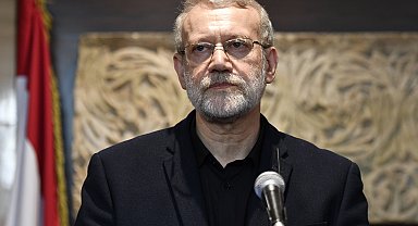 İsrail saldırısında hayatını kaybeden Laricani için cenaze töreni düzenlendi