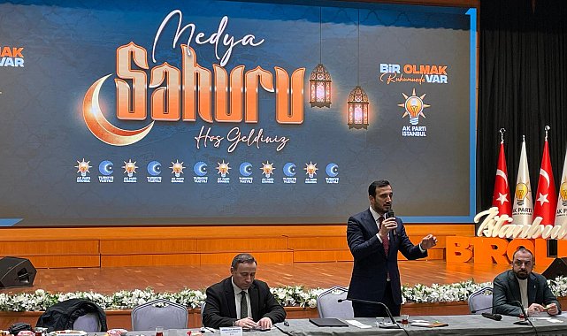 İstanbul - AK Parti İstanbul İl Başkanlığı'nda basın mensuplarıyla sahur programı düzenlendi
