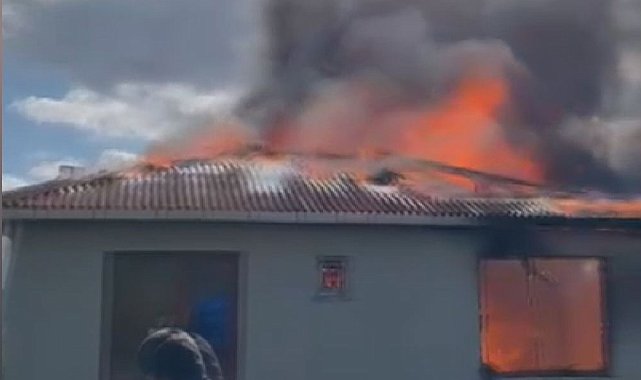 İstanbul- Çatalca'da tek katlı evde yangın