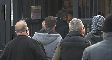 İstanbul- Çekmeköy'de okulda bıçaklanarak öldürülen öğretmenin cenazesi Adli Tıp Kurumundan alındı