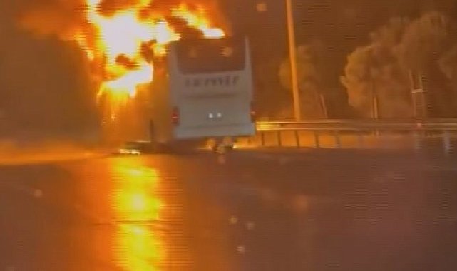 İstanbul - Esenler'de yolcu otobüsünde yangın -2 Fotoğraf eklendi