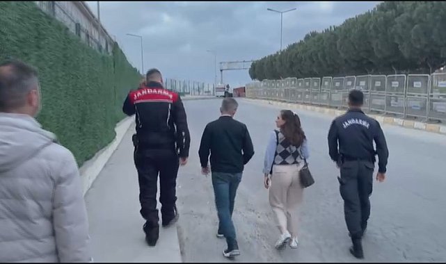İstanbul - İBB'ye yönelik 'Yolsuzluk' davasının duruşmasına sahte basın kartıyla giren şüpheli yakalandı