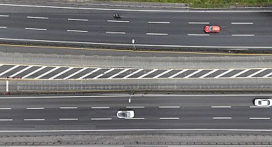 İstanbul - İstanbul'da bayramın ilk günü yollar boş kaldı