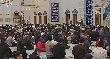 İstanbul - İstanbul'da Kadir Gecesi idrak edildi