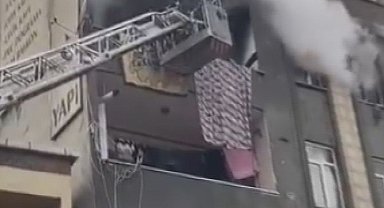 İstanbul - Küçükçekmece'de beş katlı binada yangın: 5 kişi dumandan etkilendi