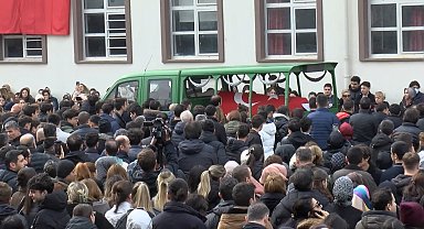 İstanbul- Öğrencisi tarafından öldürülen Fatma Nur Çelik son yolculuğuna uğurlandı