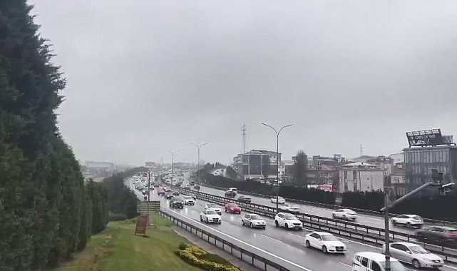 İstanbul - Ramazan Bayramı'nın son gününde Çamlıce gişelerinde trafik yoğunluğu - 1