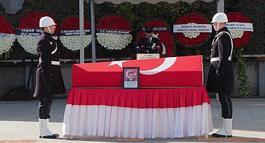 İstanbul - Şehit polis memuru Mustafa Aydın için İstanbul Emniyet Müdürlüğü'nde tören düzenlendi