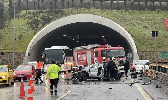 İstanbul - Sultangazi'de aynı yerde iki ayrı trafik kazası: 3'ü hafif 9 yaralı