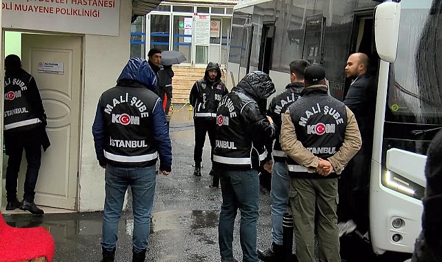 İstanbul - Uşak Belediyesi'ne yönelik 'rüşvet' soruşturmasında gözaltına alınanlar sağlık kontrolünden geçirildi - 2 Ek görüntü ve fotoğrafla