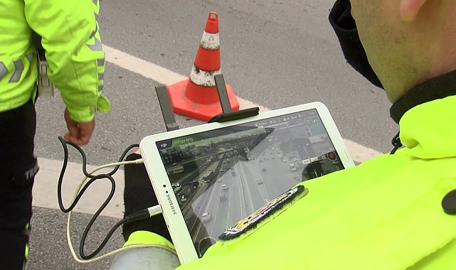 İstanbul - Zeytinburnu D-100 yan yolda dronlu 'kaynak' denetimi: Çok haklılar 500 bin lira ceza yazılmalı